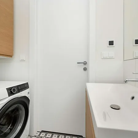 Appartement Ksiecia Witolda 60 Stylowy Apartament W Klimatycznym Budynku By Renters Premium Wrocław