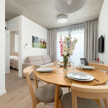 Appartement Ksiecia Witolda 60 Stylowy Apartament W Klimatycznym Budynku By Renters Premium Wrocław